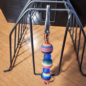 Multifunctional Clip With Multi-colored Balls